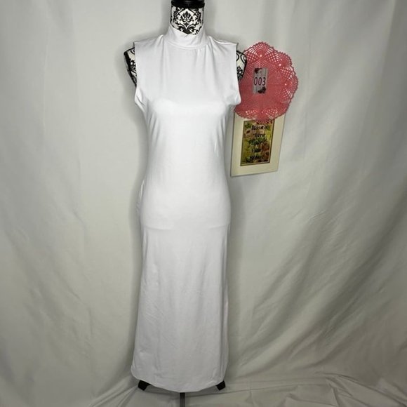 NWT White Dinner in Paris Midi Dress Size Medium - Picture 4 of 10